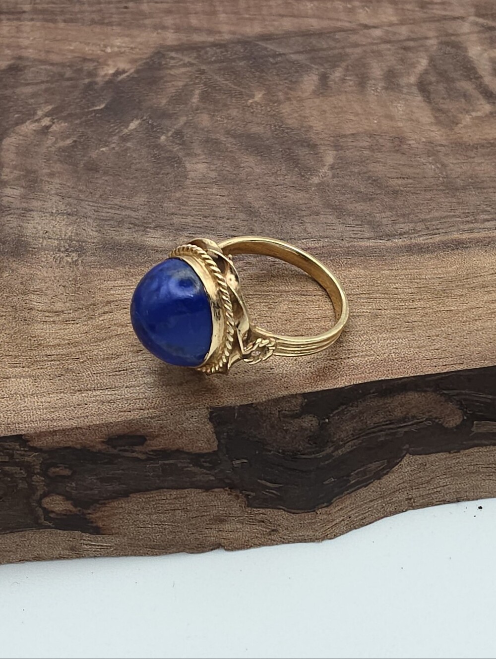 Vintage 14k Gold Lapis Lazuli Round Cabachon High Dome Cocktail Ring